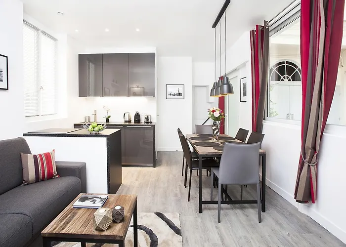 Appartement avec 2 chambre(s) de 55 m² et 2 salle(s) de bains privée(s) à 2e - Louvre - Bourse